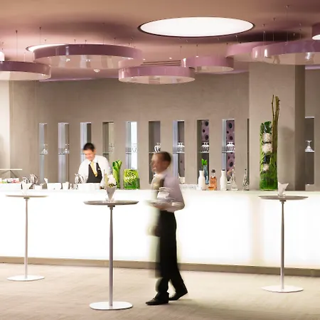De Paris Hotel