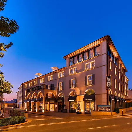 De Paris Hotel