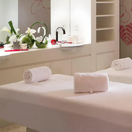 De Paris Saint Tropez