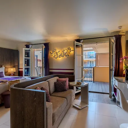 Hotel De Paris 5*