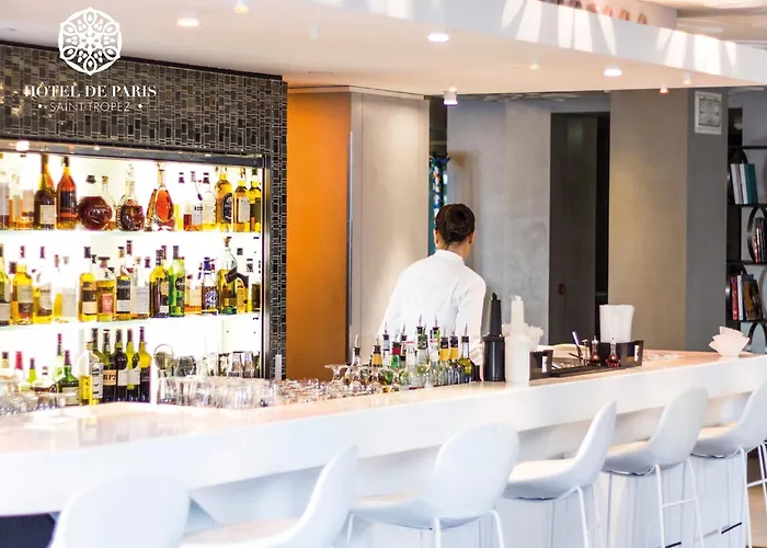 De Paris Saint-Tropez